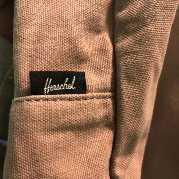 pink herschel backpack - Picture 2 of 2
